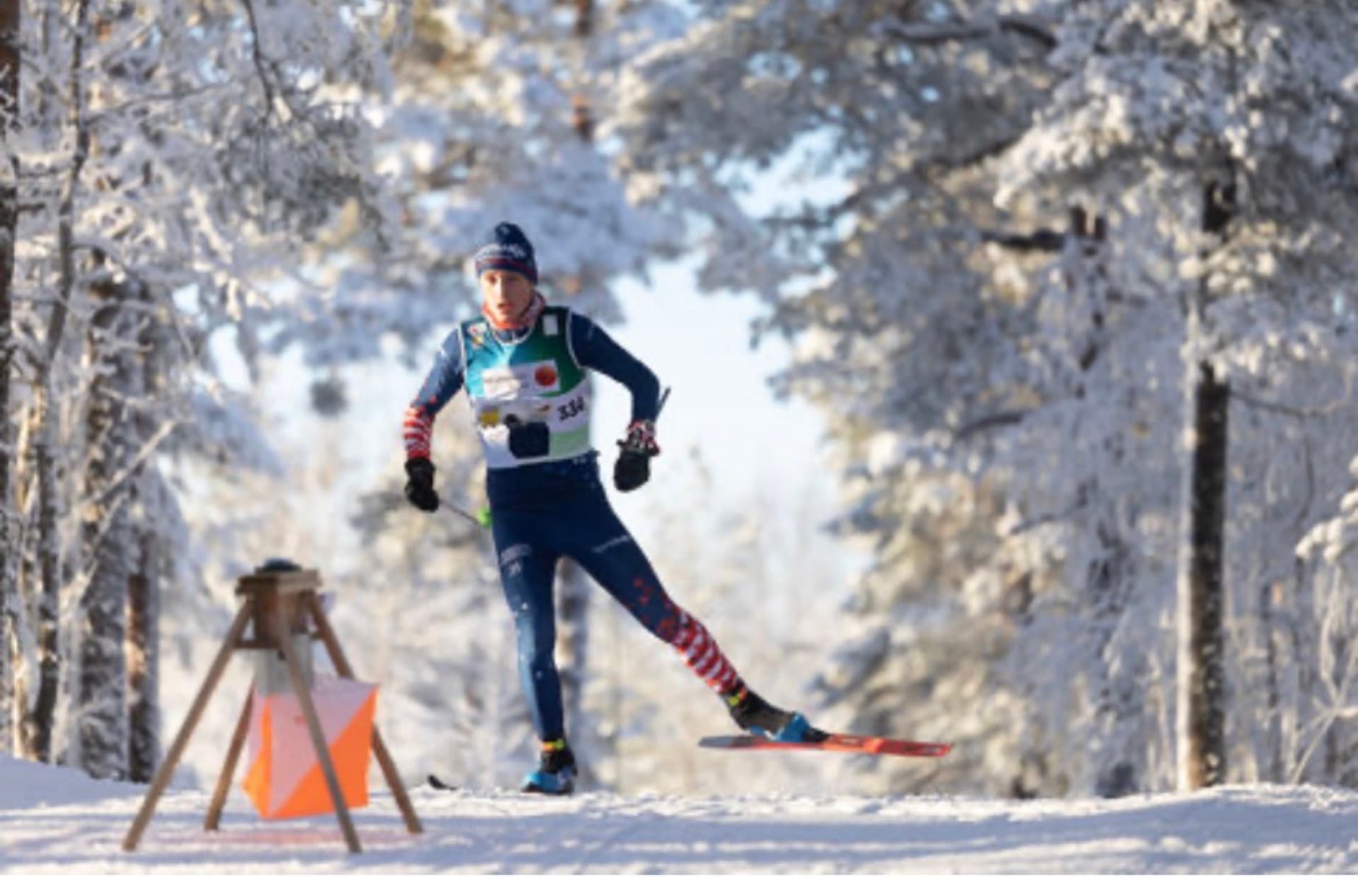 Erik Fey ski-orienteering in snowy forest