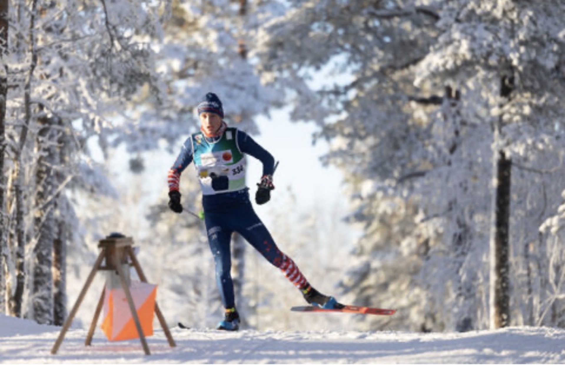Erik Fey ski-orienteering in snowy forest